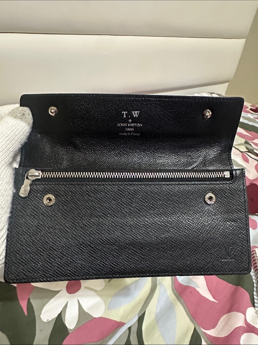 Louis Vuitton Dark Grey/ Almost Black Textured Taiga Leather Wallet - Picture 8 of 15